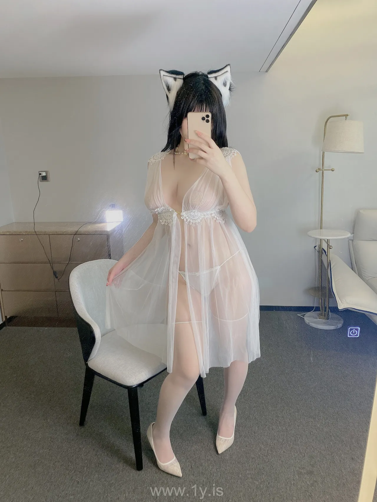 鹿野希 Fantia 2022.02 Vol.01 かわいい狐の子~あなたの進入を待っています